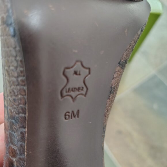 Tory Burch Heel Pump - Picture 5 of 7